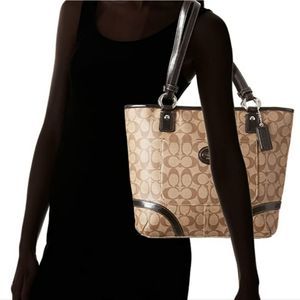 NWT Authentic Women's Coach Pey Tote